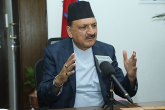 आर्थिक अराजकता नियन्त्रणमा पूर्ण प्रतिबद्ध छु : अर्थमन्त्री डा महत